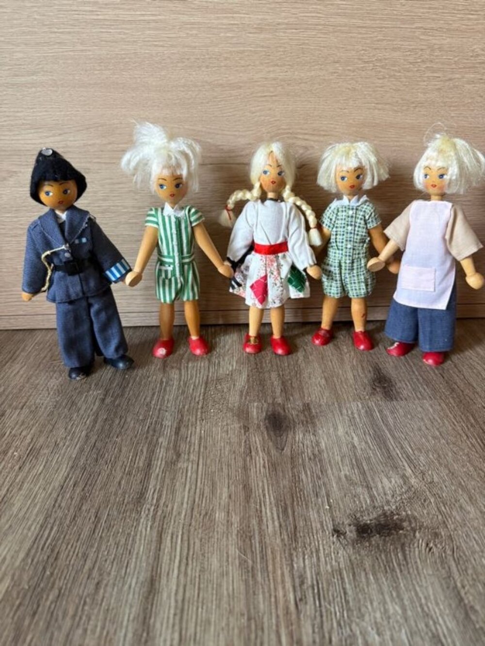 Lot of 5 Wooden Polish Peg Dolls Vintage
